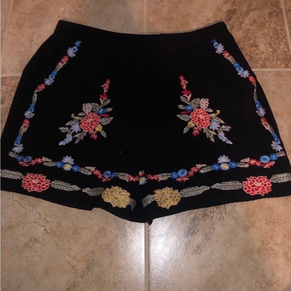 Entro black embroidered shorts